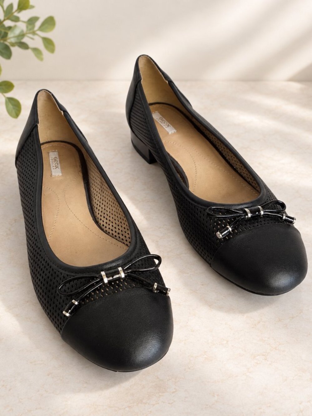 Geox Respira Black Perforated Ballet Flats Bow Detail Women’s 7.5–8